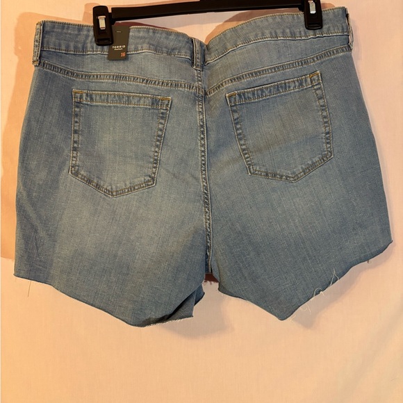 Brand new Torrid Vintage Stretch Jean Shorts - Picture 6 of 7
